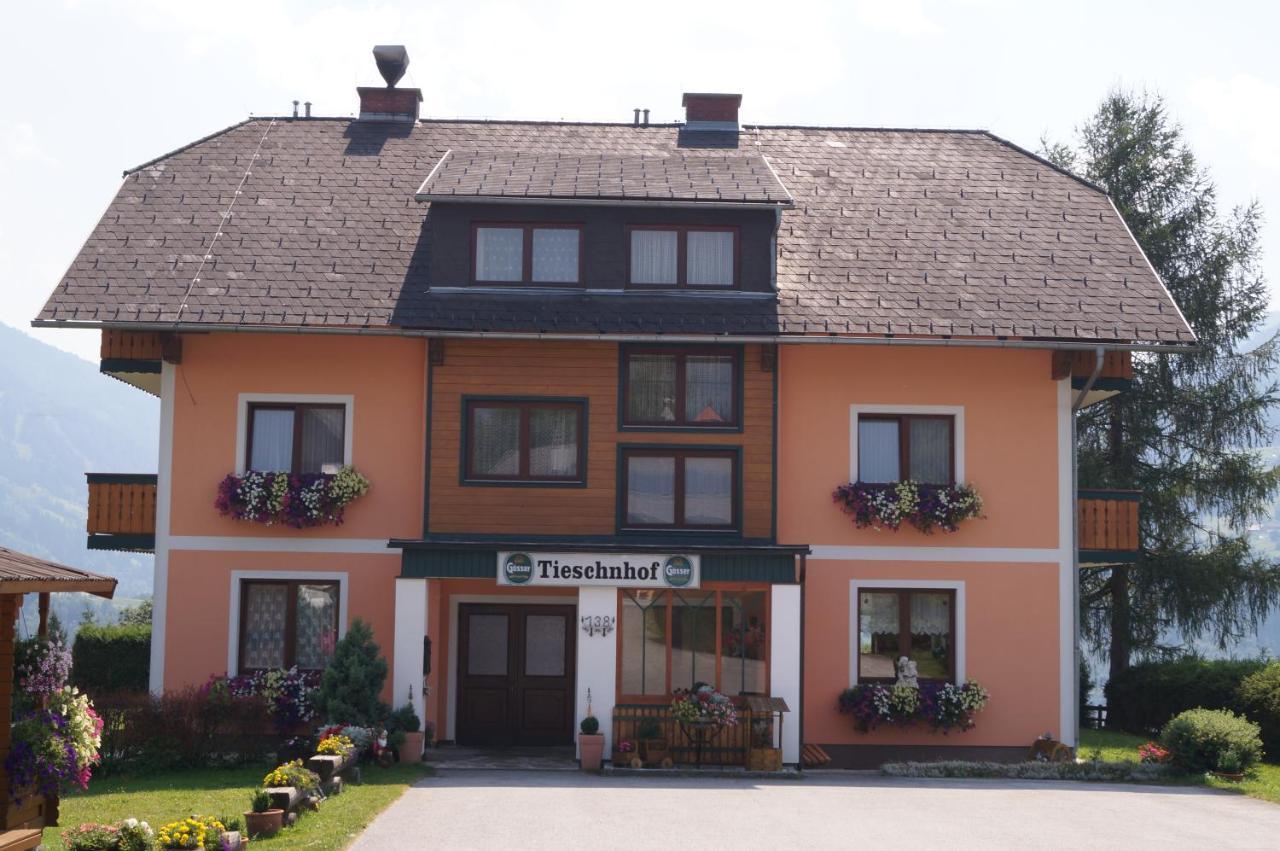 格洛博明 Tieschnhof酒店 外观 照片