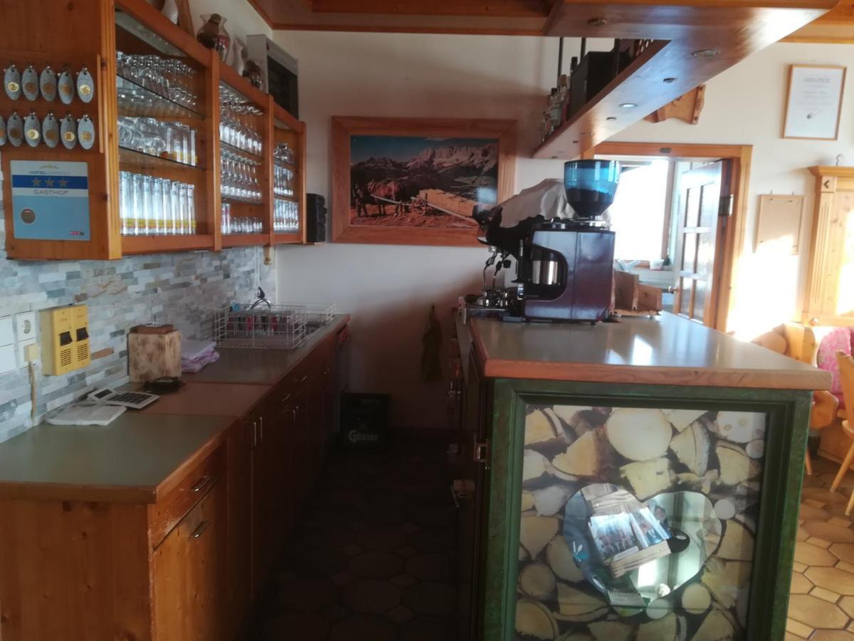 格洛博明 Tieschnhof酒店 外观 照片
